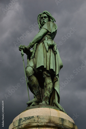 Fototapeta Vertical shot of the Vercingetorix Monument captured in Burgundy, France