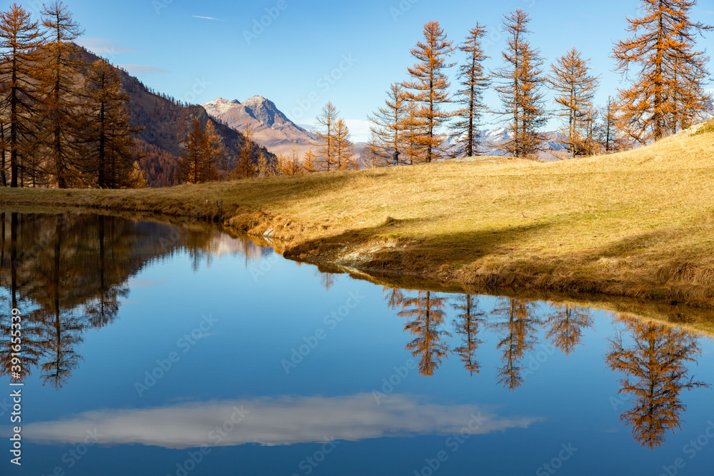 Lago di Resile presso Marmora in provincia di Cuneo