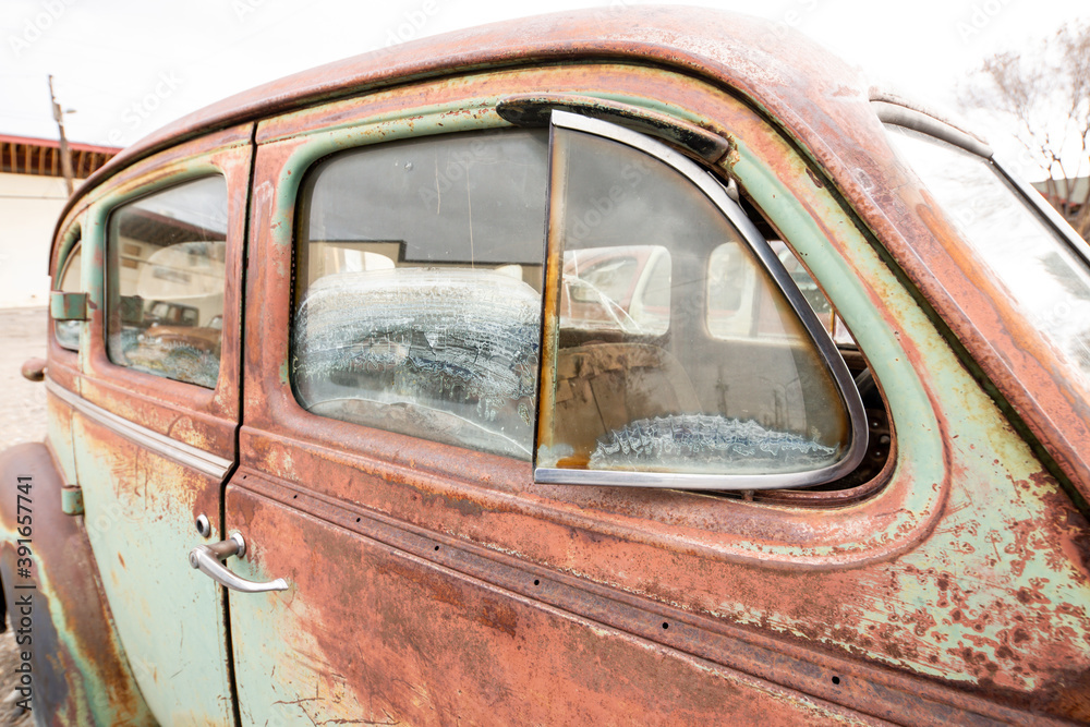 Fototapeta premium old rusty car windows