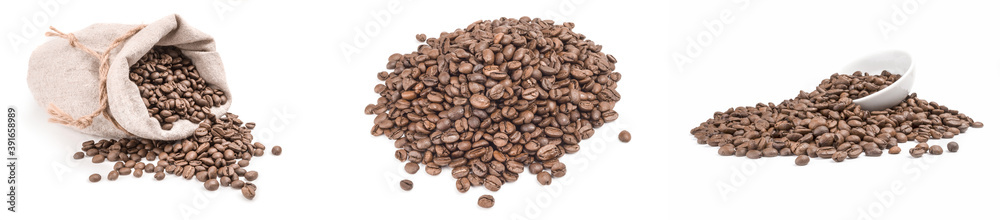 Fototapeta premium Group of brown coffee beans on a white background
