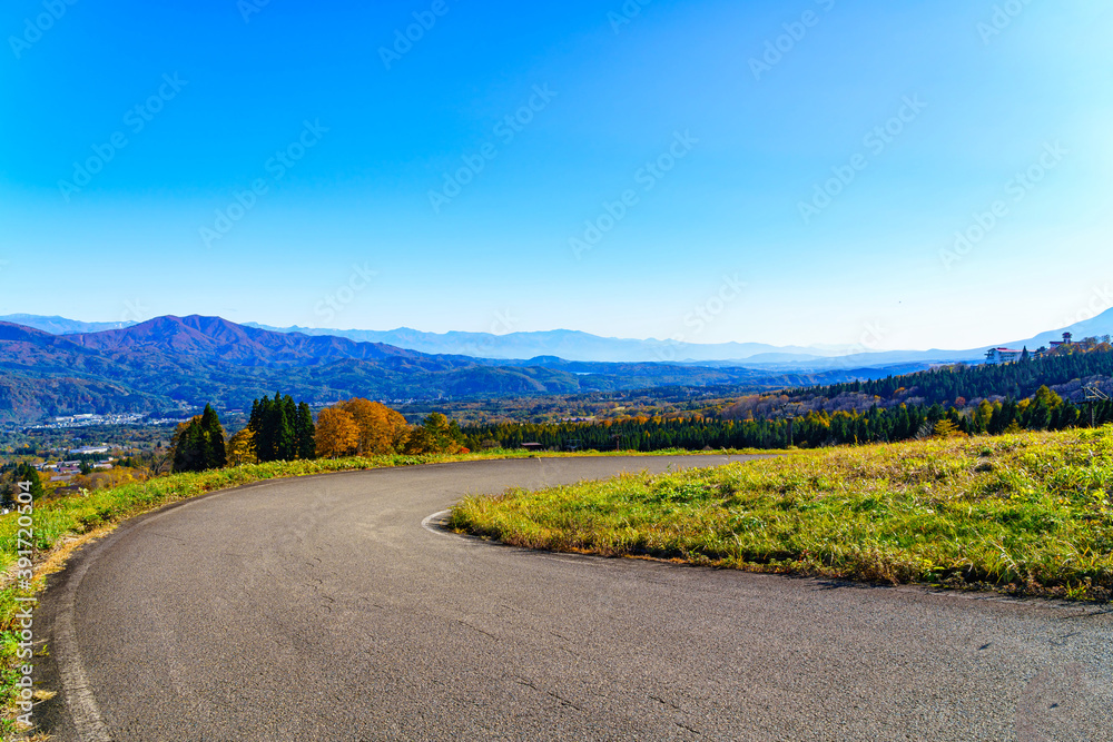 Naklejka premium 【妙高高原】紅葉時期の高原風景