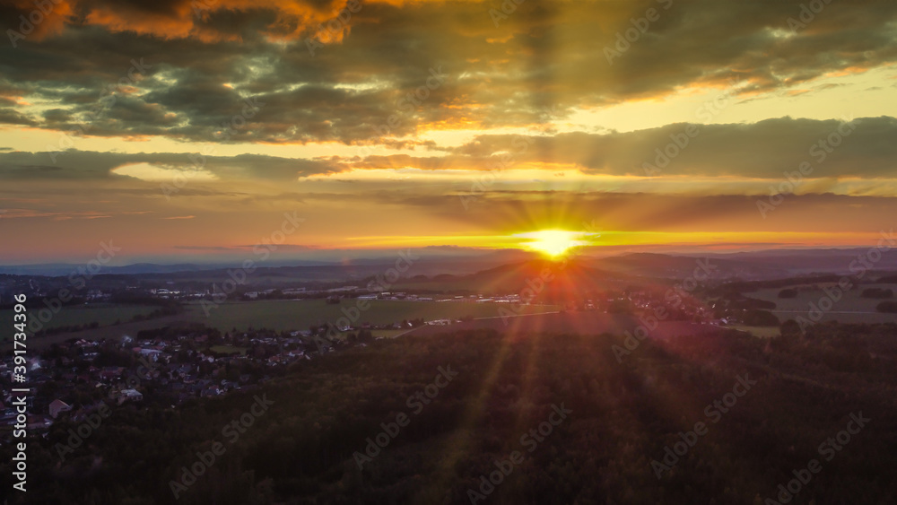 Sonnenaufgang über der Sächsische Schweiz, Sachsen, Deutschland