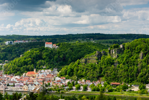 Falkenhof Schloss Rosenburg und Burgruine Rabenstein bei Riedenburg in Niederbayern