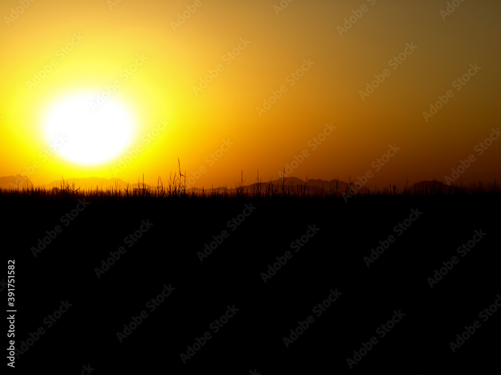 Obraz premium Sunset on the mountain dessert 