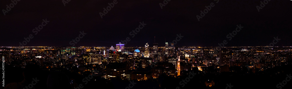 Großstadt bei Nacht