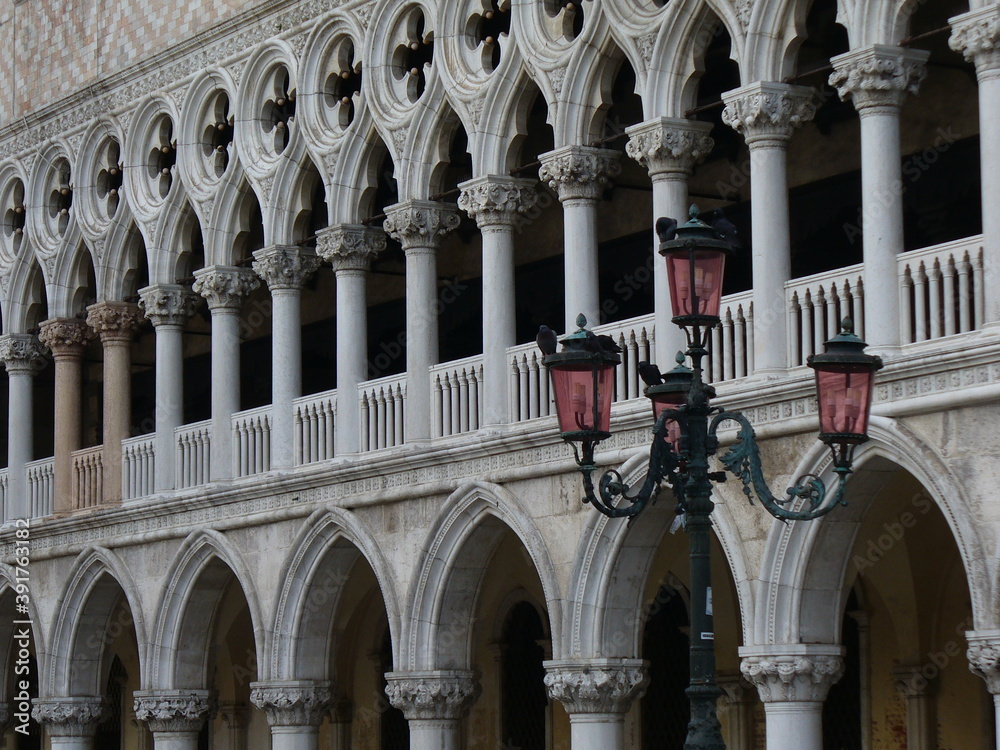 Fototapeta premium Doge's Palace Exterior in Venice, Italy