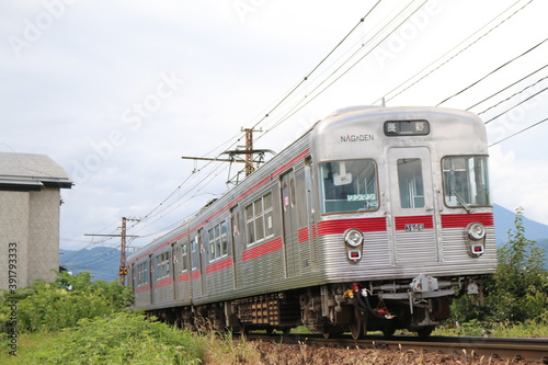 長野電鉄の電車 © leap111