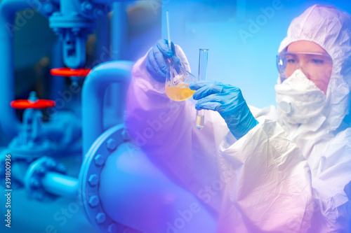 Hazardous industry. Laborat...