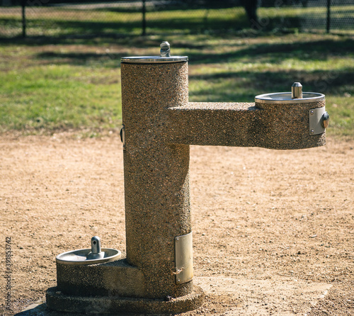 Canvastavla drinking fountain for people and pets