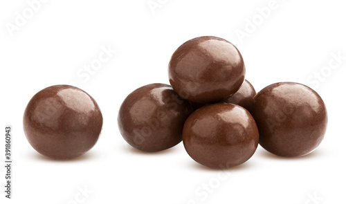 Fotografie Homemade cocoa balls, chocolate dragee isolated on white background