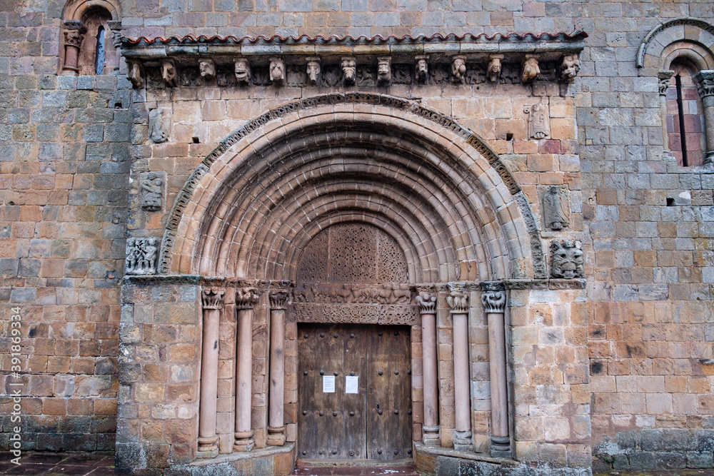 collegiate church of San Pedro de Cervatos, flared cover, Romanesque, Cervatos, municipality of Campoo de Enmedio, Cantabria, Spain collegiate church of San Pedro de Cervatos, flared cover, Romanesque, Cervatos, municipality of Campoo de Enmedio, Cantabria, Spain