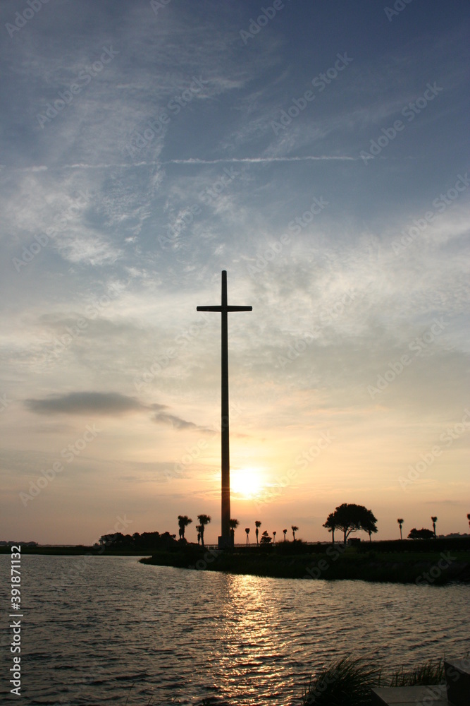 Large cross on Florida inlet