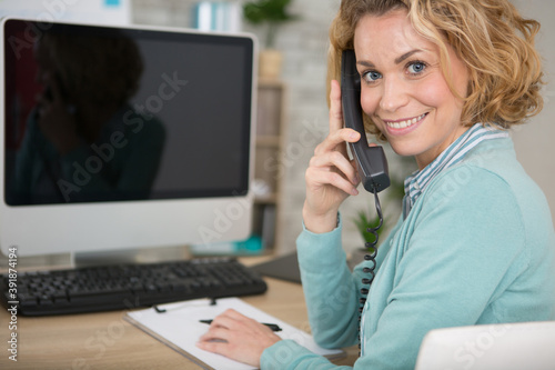 happy woman on the phone smiling