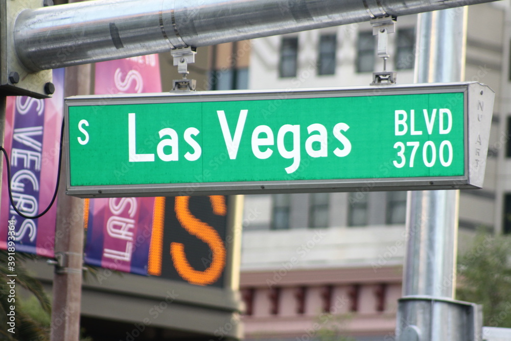 Las vegas green street advertisement in the way
