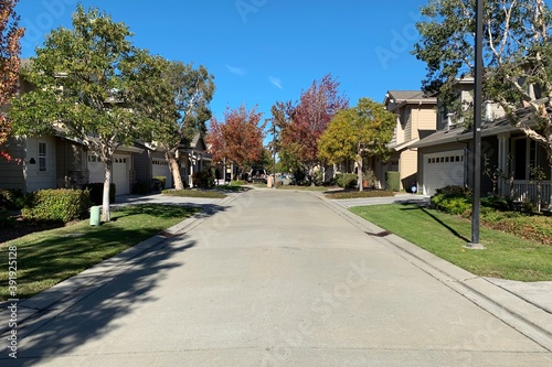 アメリカの計画住宅地：レッドウッド・ショアーズの街並み