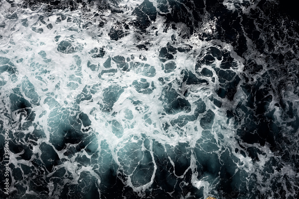 Obraz premium waves on the sea