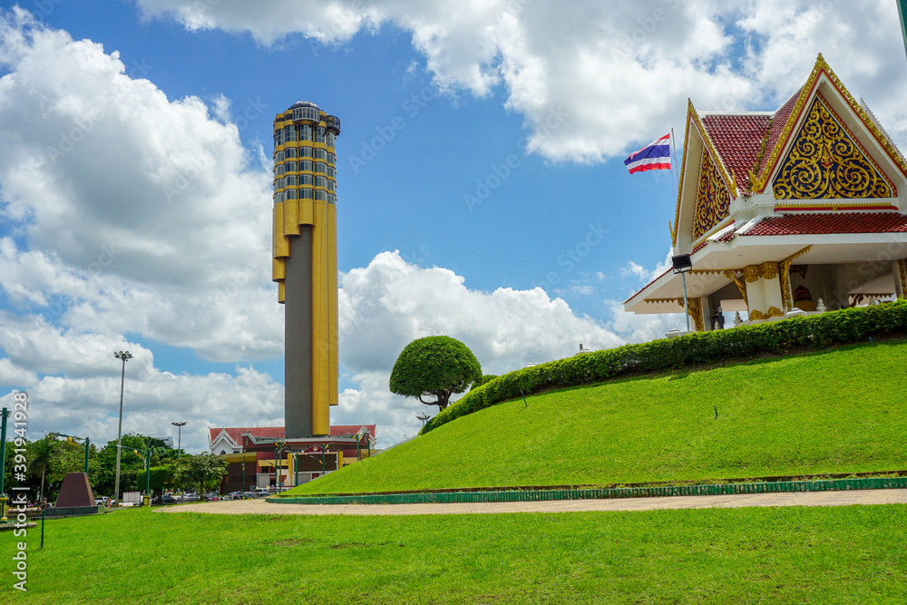 Fototapeta premium Beautiful landscape of Roi Et Tower ,Roi Et , Thailand