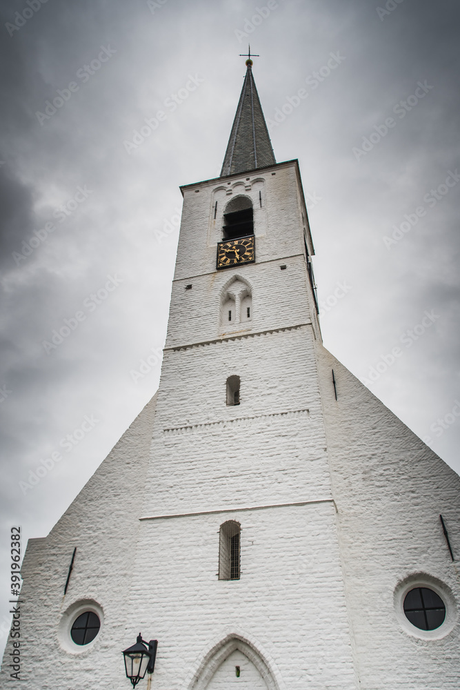 Fototapeta premium White church in Noordwijkerhout in the Netherlands