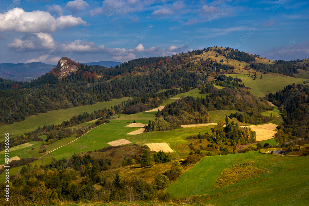 Rabstin and Slachtovsky mounts in autumn, view from near Aksamitka summit. Pieniny Mountains, Slovakia.