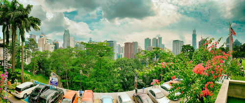 Canvas Print KUALA LUMPUR, MALAYSIA - DECEMBER 28, 2019: Amazing panoramic city skyline from
