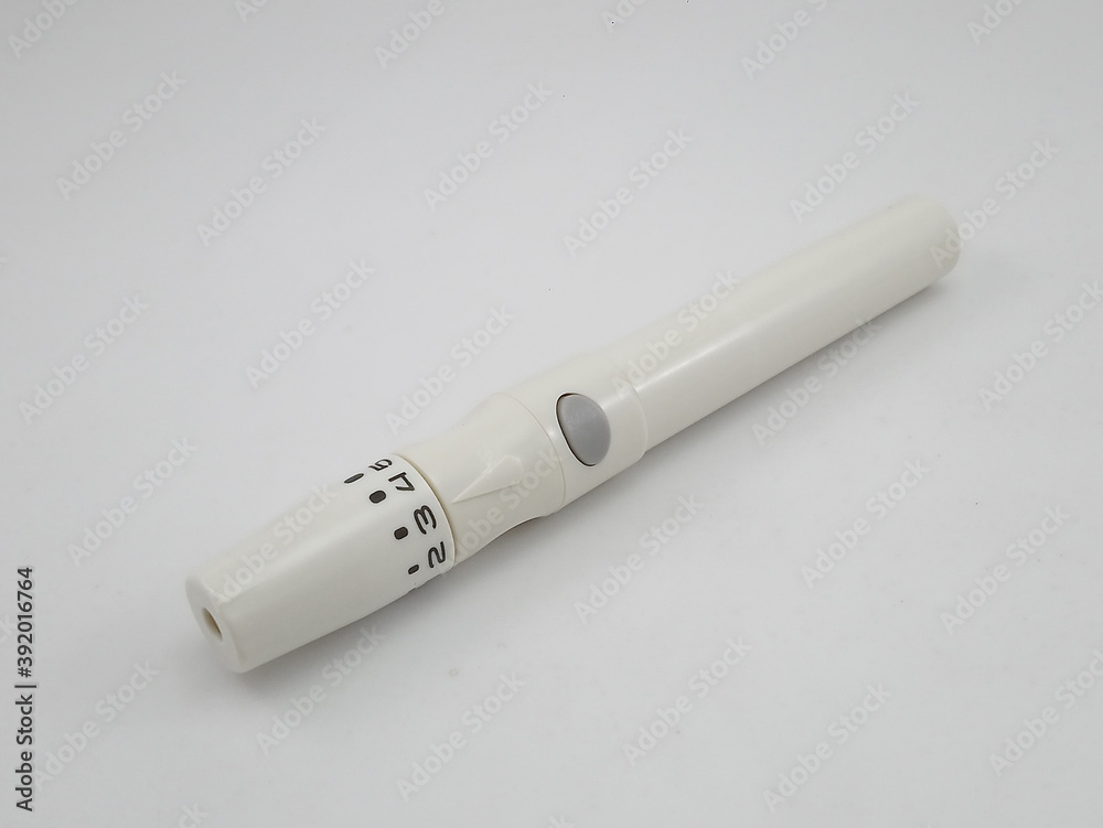 Lancet pen use to insert lancet needle Lancet pen use to insert lancet needle