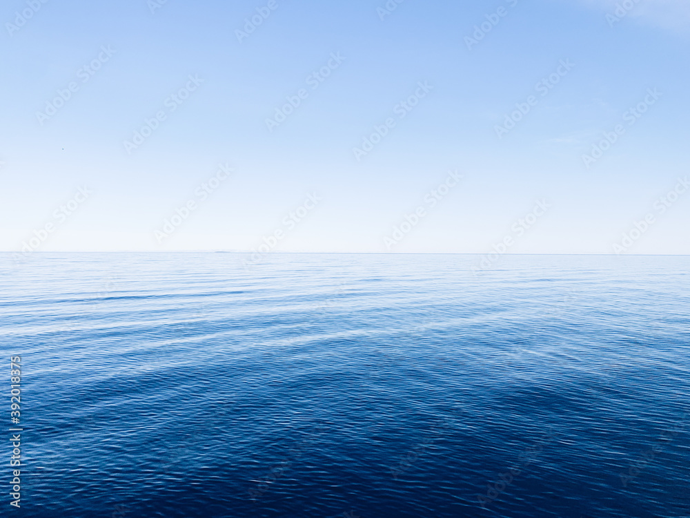 Obraz premium Blue horizon of the sea, seascape background
