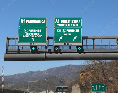 junction with the indication to reach the city of Florence with photo