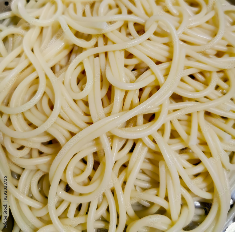 top view of plain cooked spaghetti