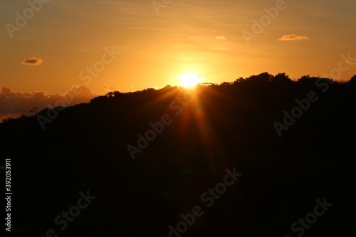 Un drôle de coucher de soleil 