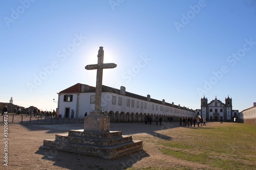 crucifixo, religião, céu, igreja, buraco, religioso, arquitectura, fé, deus, azul, monument, símbolo, sagrada, católico, jesus cristo, necrópole, escurecer, sepultura, leste, velho, monumento, europa