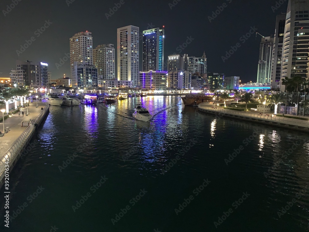 Fototapeta premium marina at night