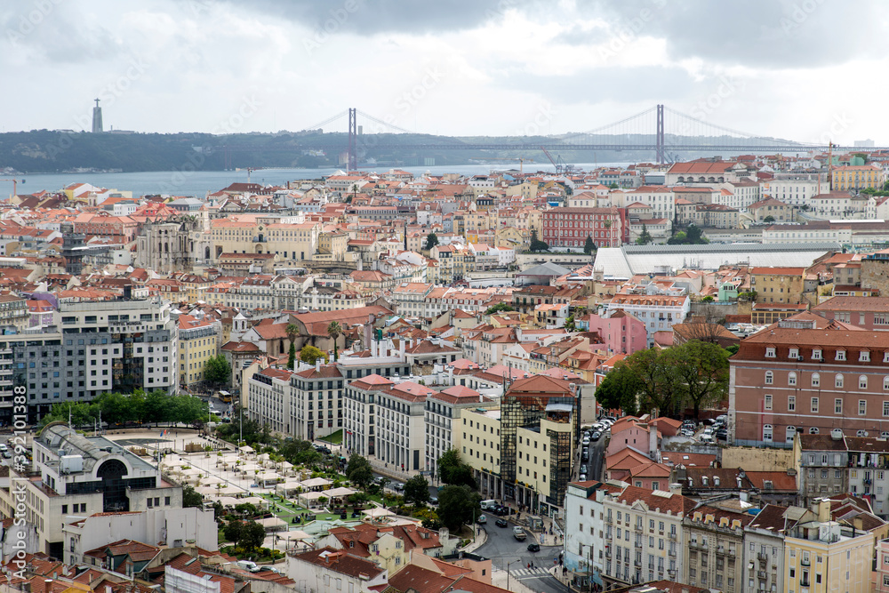 Skyline, panoramica o vista de la ciudad de Lisboa, pais de Portugal