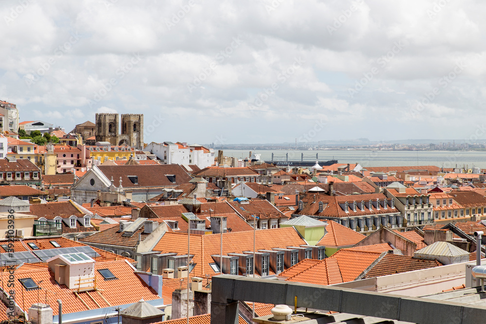 Skyview, panoramica o vista de la ciudad de Lisboa, pais de Portugal