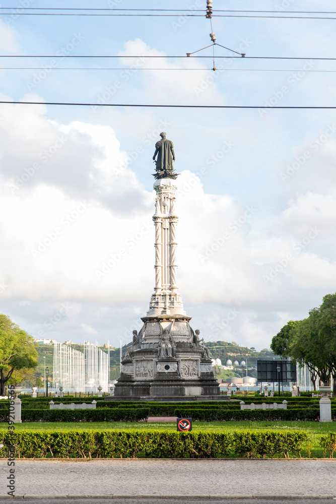 Estatua, Escultura o Columna en la ciudad de Lisboa, paris de Portugal