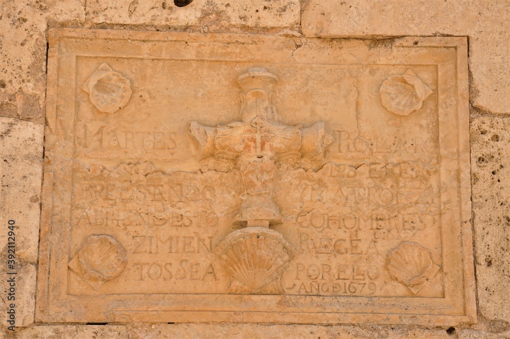 Inscripción en el monasterio de Uclés de un accidente laboral producido en 1679 en el que murieron cinco hombres