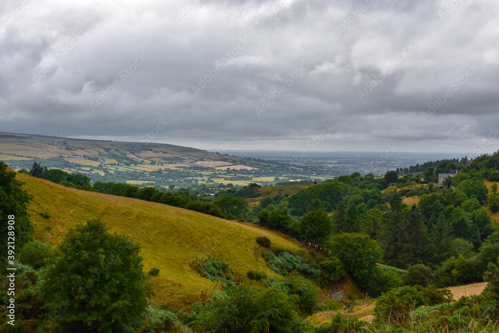 Fototapeta premium Cloudy Irish Countryside Mountains