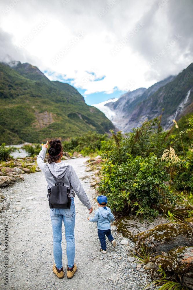 Fototapeta premium Traveling with kids in New Zealand.