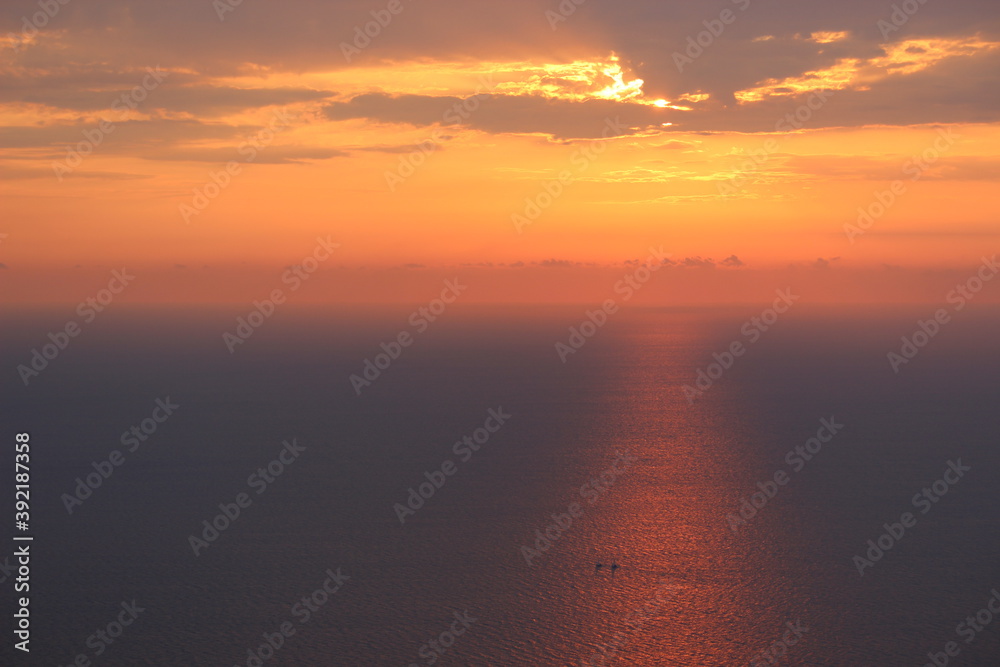 Fototapeta premium fiery sunset at sea