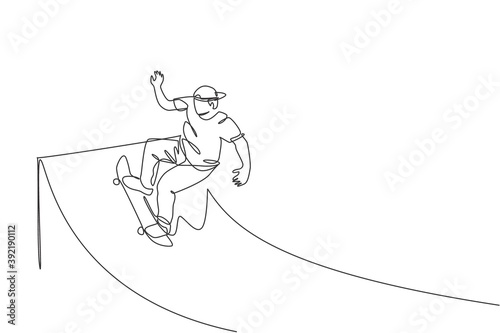 One single line drawing of young skateboarder man exercise riding skateboard at ramp board vector illustration. Teen lifestyle and extreme outdoor sport concept. Modern continuous line draw design