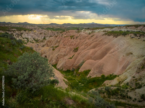 k  z  l  ukur - red valley