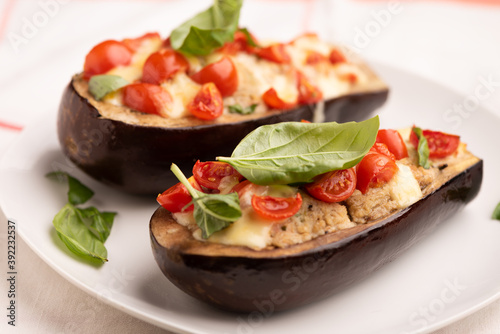  Stuffed aubergines, stuffed with minced meat, tomatoes and cheese