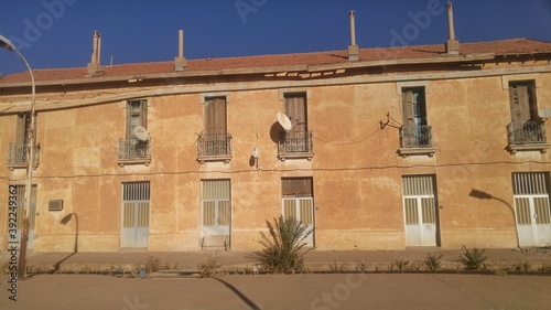 Old photos of a train station in Algeria 