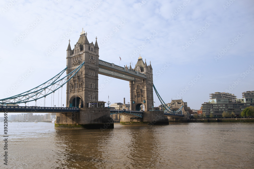 Obraz premium River Thames and Tower Bridge in London