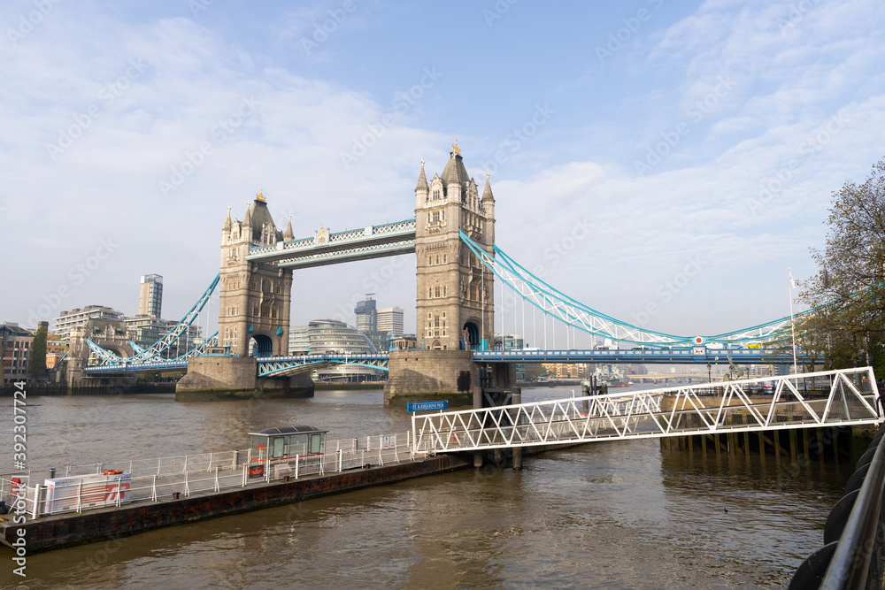 Obraz premium Tower Bridge detail in a sunny day