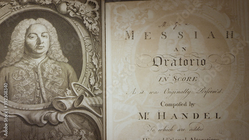 Bild auf Leinwand Handel's Messiah 1st edition printing from the 1700's tilting down the pages