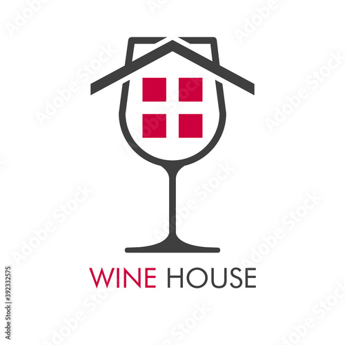 Logotipo lineal con texto Wine House en copa de vino con tejado y ventanas en color gris y granate