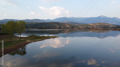 immagine aerea del lago di Canterno