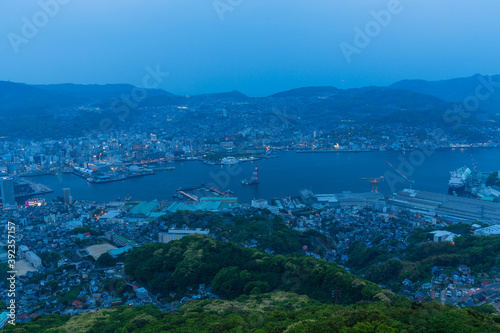 日本 長崎県長崎市、稲佐山山頂展望台からの景色