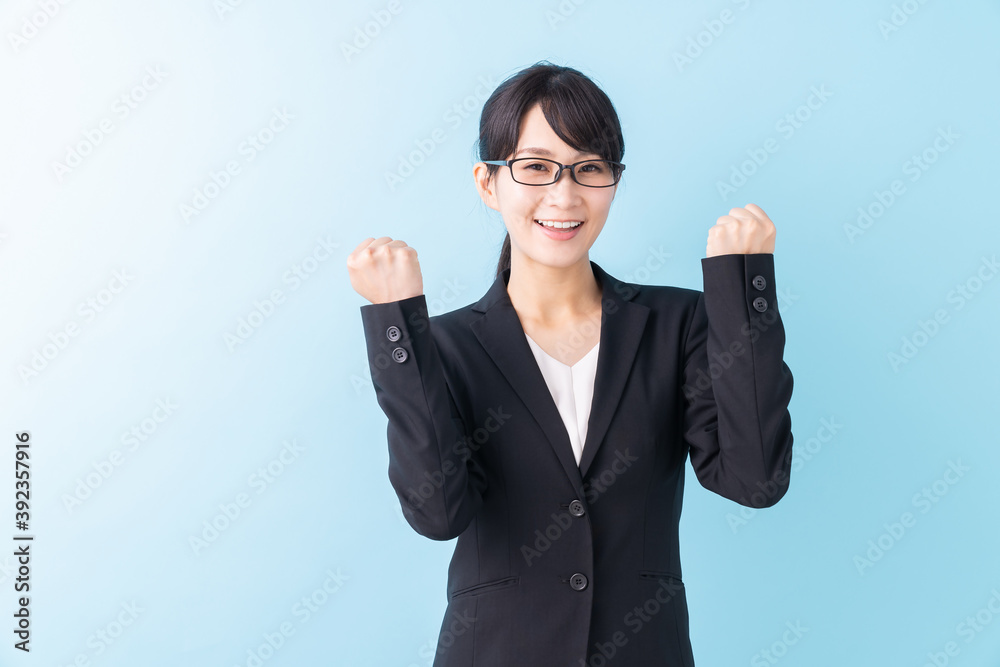 笑顔の女性　ビジネス