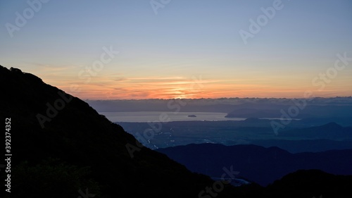 伊吹山から見た琵琶湖の夕焼け情景＠滋賀、岐阜
